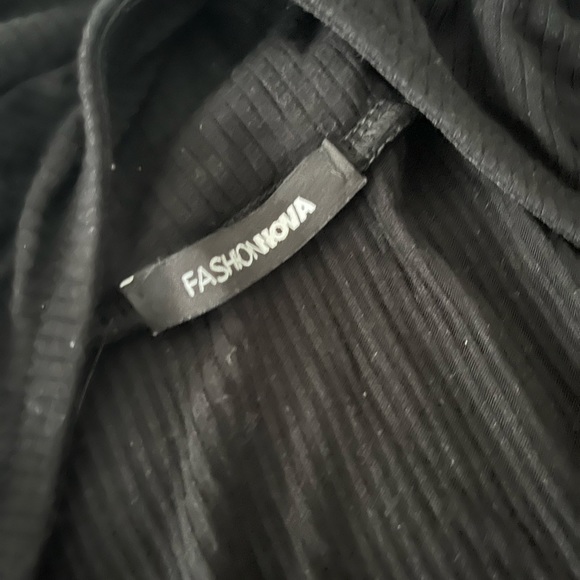 Cute cut out turtle neck bodysuit - Picture 3 of 3